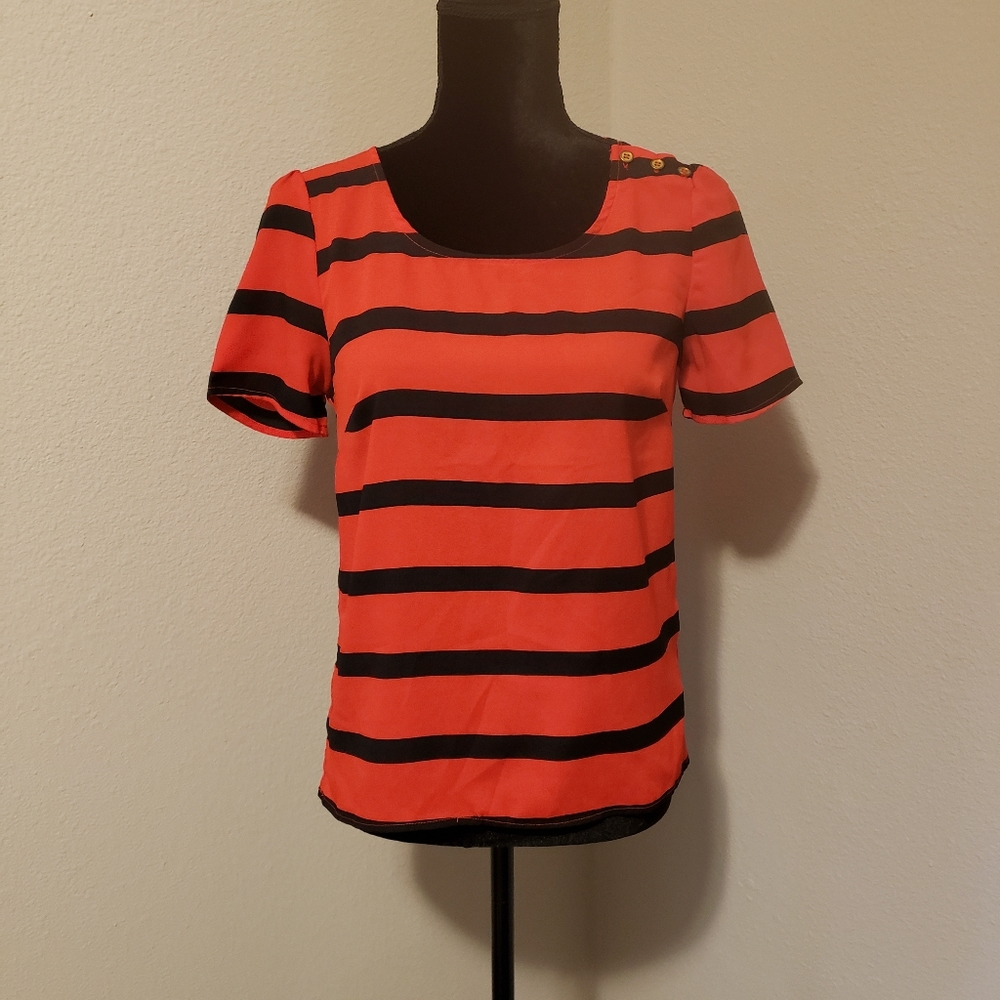 FINAL PRICE!! Forever 21 Red Top Sz S Like New!!